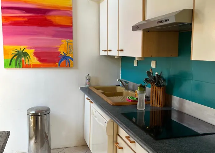 Apartment De Saint Clair A 50m *