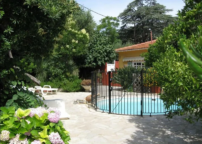 Apartment De Saint Clair A 50m *